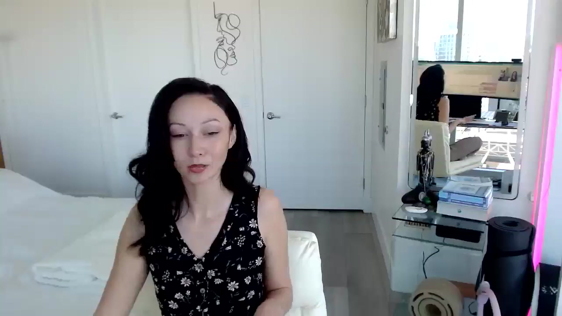 Gallery image thumbnail from BitcoinB00M's myfreecams stream on, 02/22/2025, 20:13 image 18 of 20