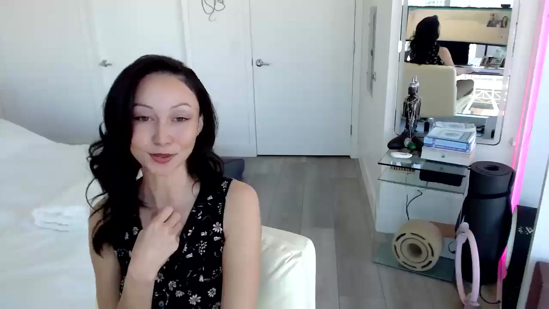 Gallery image thumbnail from BitcoinB00M's myfreecams stream on, 02/22/2025, 20:13 image 9 of 20
