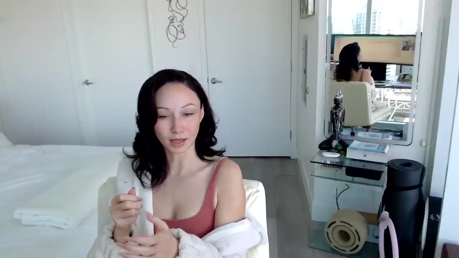 Gallery image thumbnail from BitcoinB00M's myfreecams stream on, 02/25/2025, 23:25 image 2 of 20