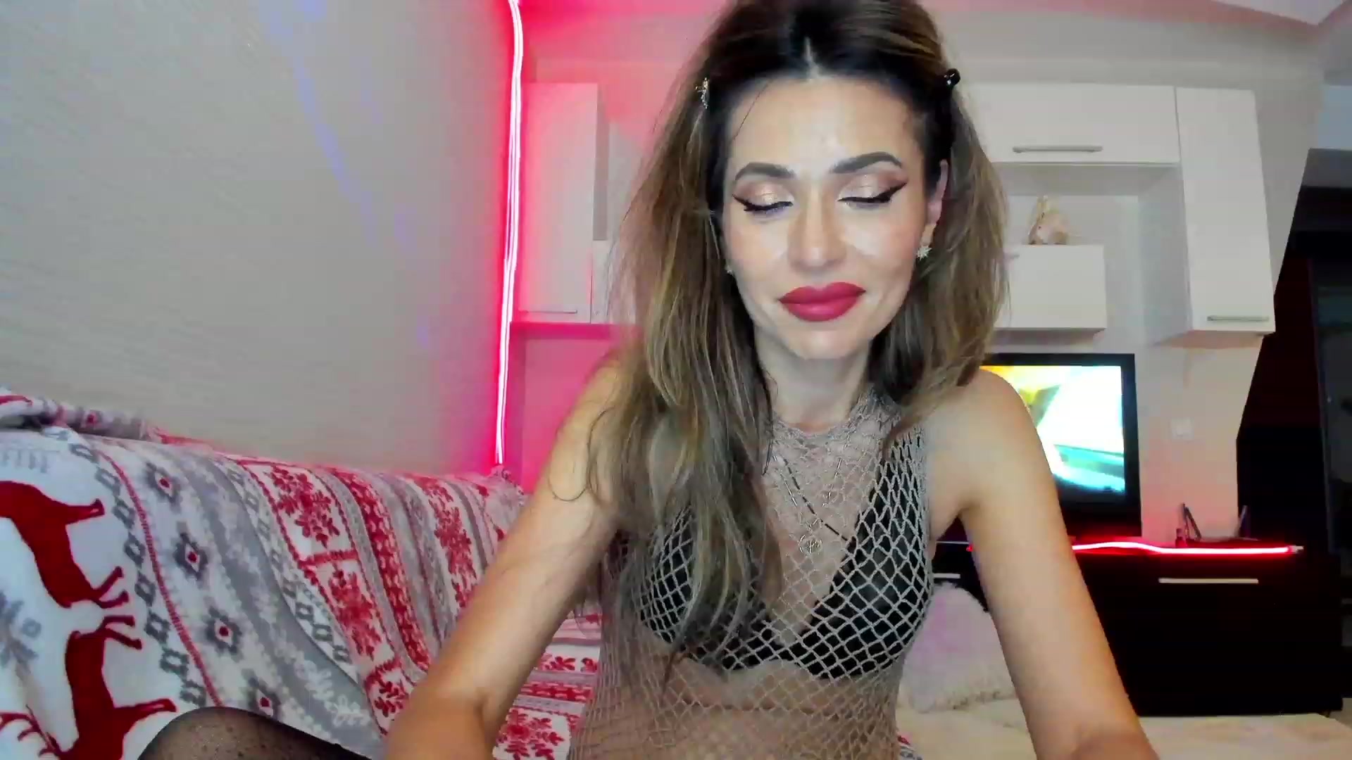 Gallery image thumbnail from BiteMeAmTasty's myfreecams stream on, 05/24/2023, 24:01 image 1 of 20