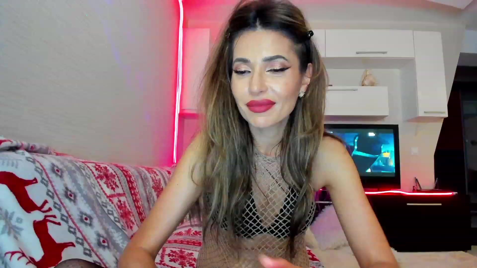 Gallery image thumbnail from BiteMeAmTasty's myfreecams stream on, 05/24/2023, 24:01 image 8 of 20