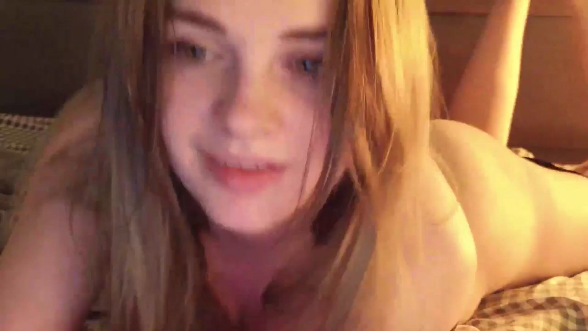Gallery image thumbnail from BiteTheSweet's myfreecams stream on, 03/27/2025, 20:02 image 18 of 20