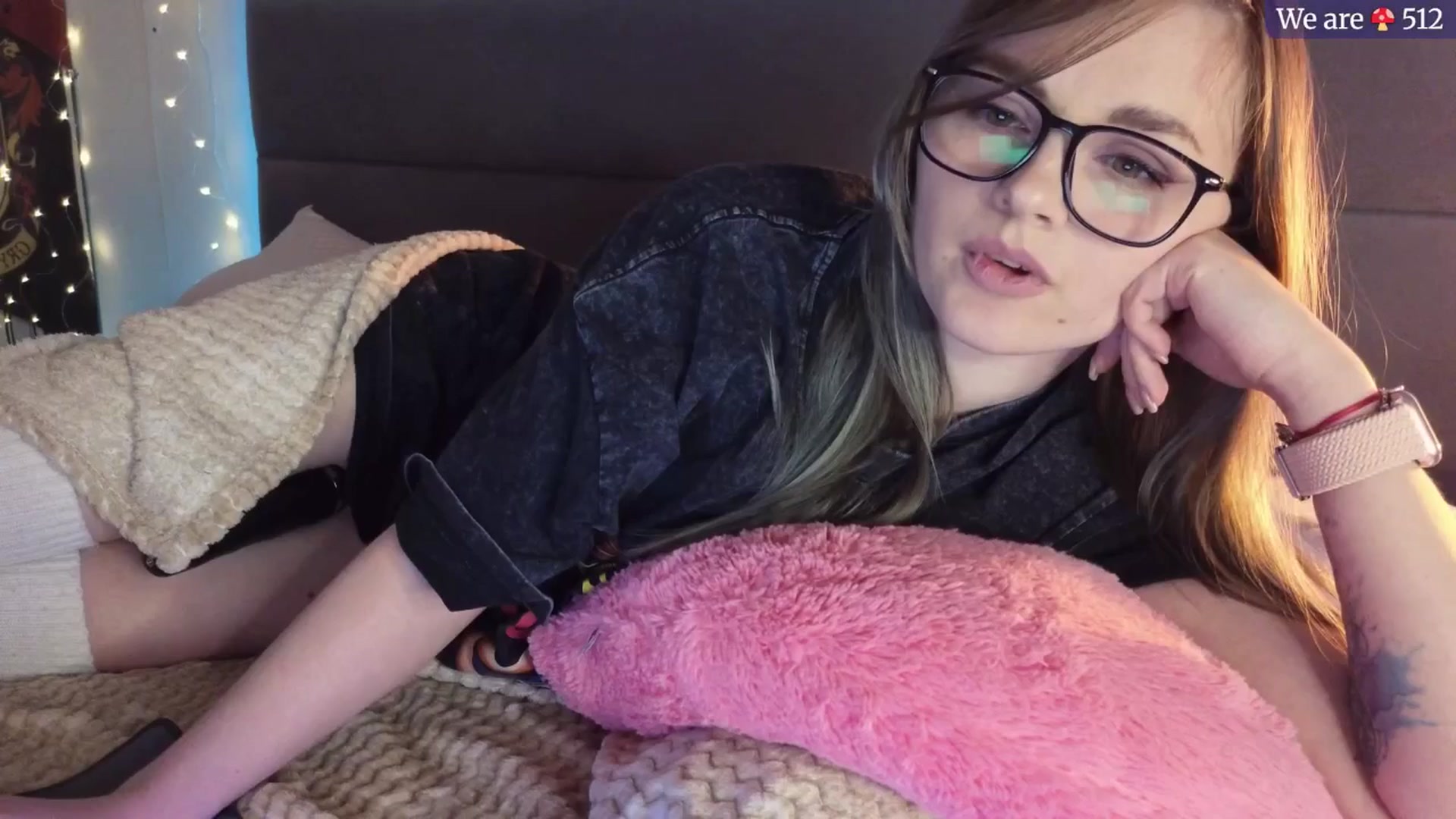Gallery image thumbnail from BiteTheSweet's myfreecams stream on, 04/07/2025, 20:01 image 6 of 20