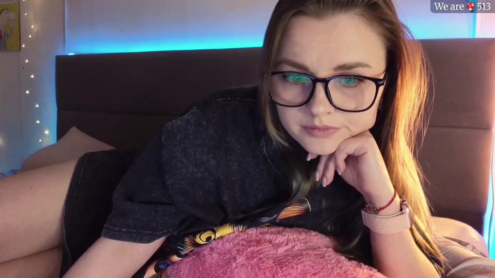 Gallery image thumbnail from BiteTheSweet's myfreecams stream on, 04/07/2025, 20:01 image 8 of 20