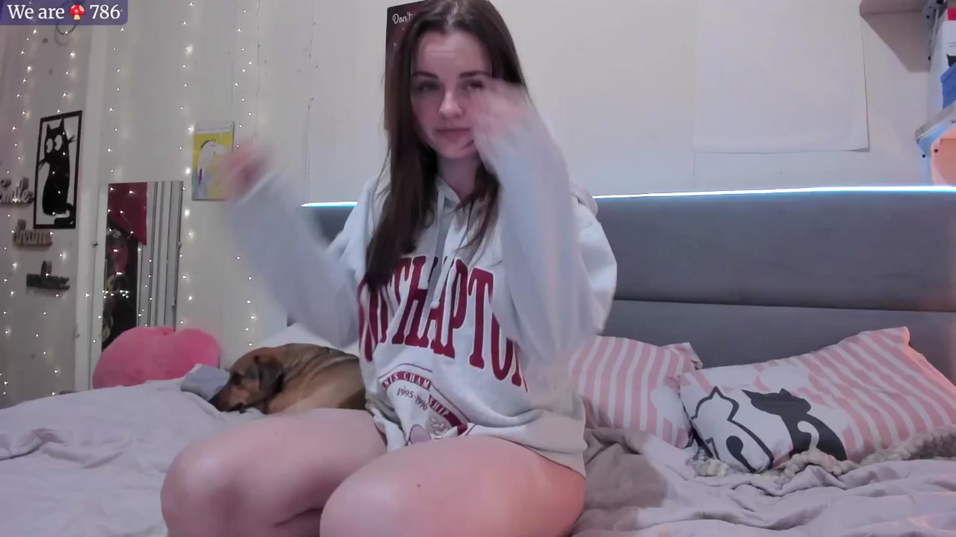 Gallery image thumbnail from BiteTheSweet's myfreecams stream on, 04/18/2025, 15:35 image 1 of 20
