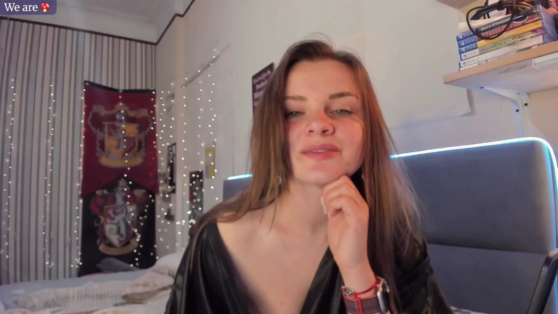 Gallery image thumbnail from BiteTheSweet's myfreecams stream on, 05/01/2025, 14:16 image 6 of 20