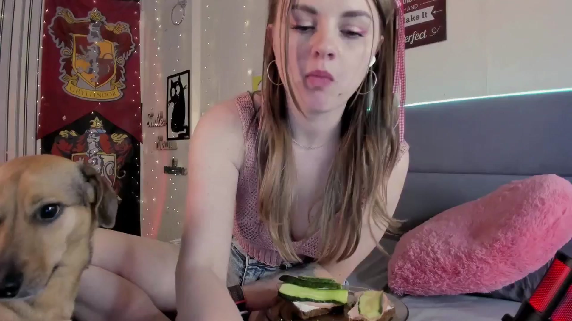 Gallery image thumbnail from BiteTheSweet's myfreecams stream on, 06/22/2025, 17:58 image 12 of 20