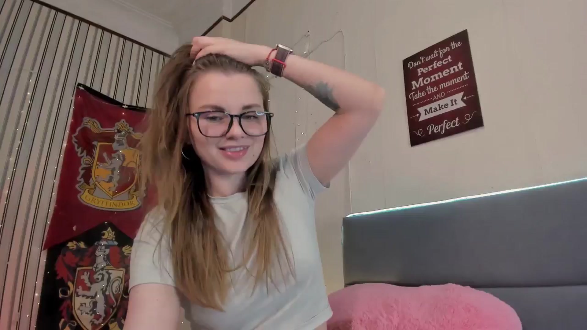 Gallery image thumbnail from BiteTheSweet's myfreecams stream on, 06/23/2025, 09:38 image 12 of 20