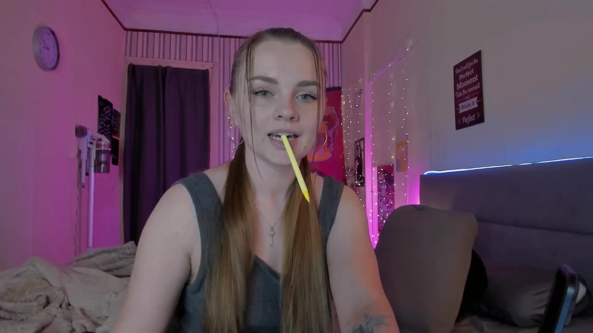 Gallery image thumbnail from BiteTheSweet's myfreecams stream on, 06/29/2025, 18:13 image 18 of 20