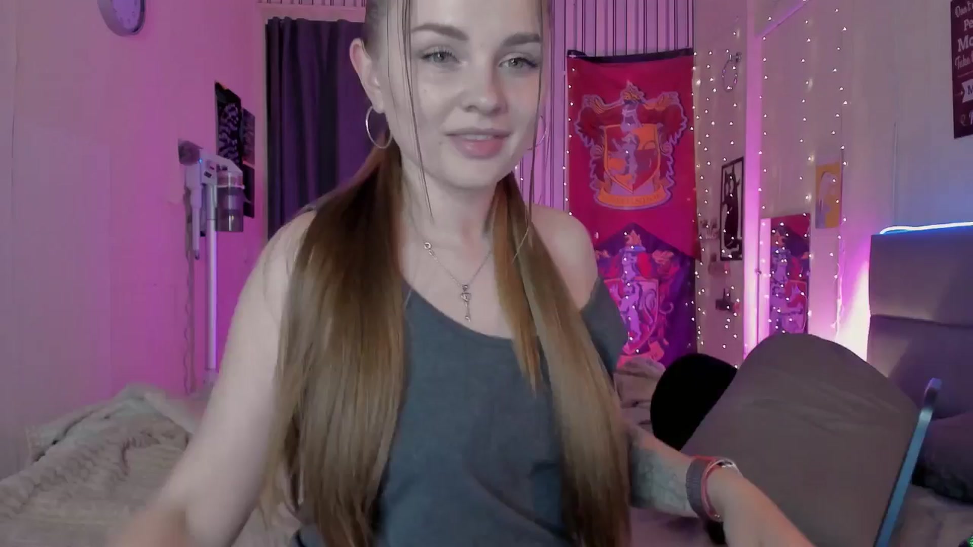 Gallery image thumbnail from BiteTheSweet's myfreecams stream on, 06/29/2025, 18:13 image 12 of 20