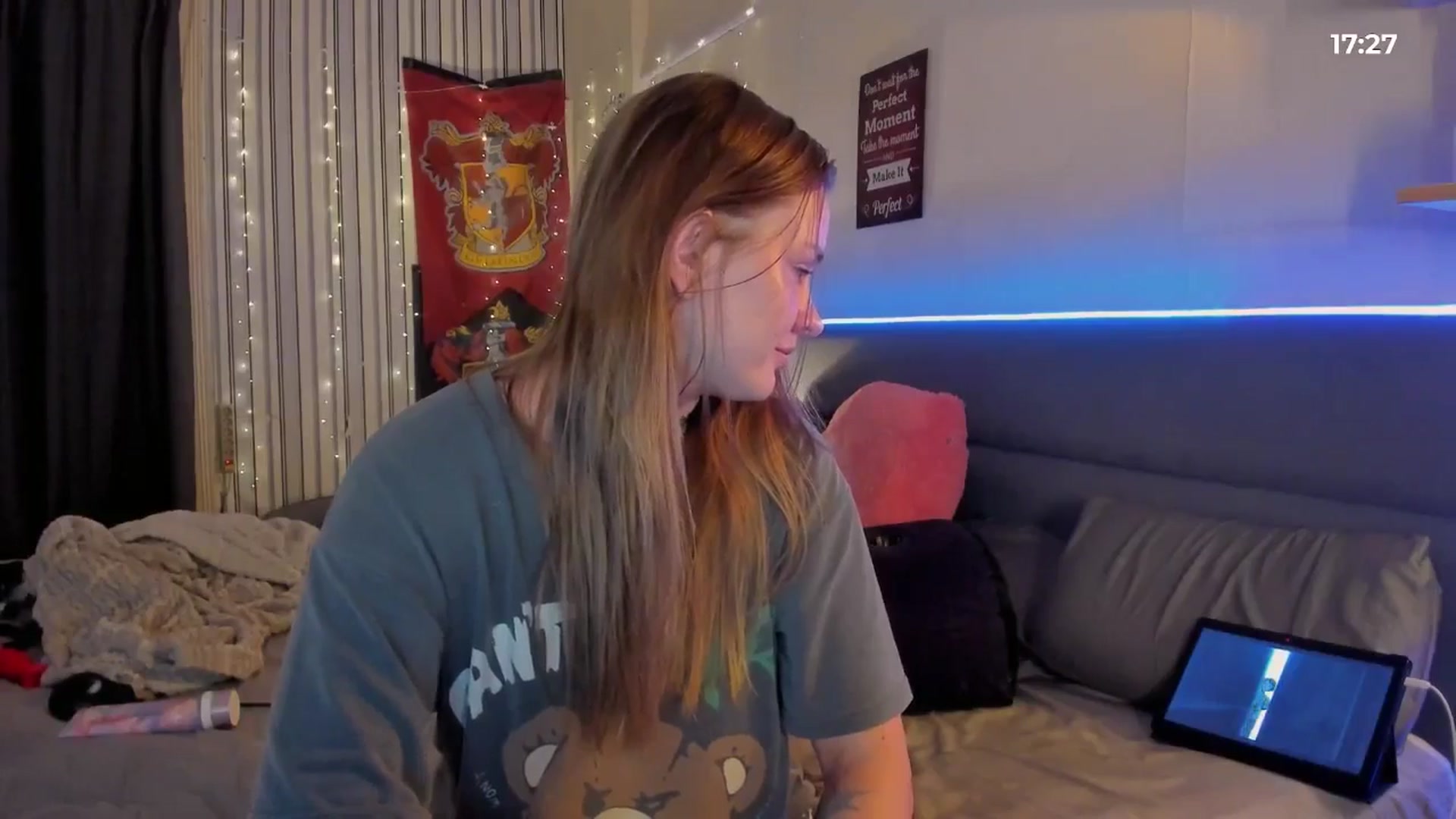 Gallery image thumbnail from BiteTheSweet's myfreecams stream on, 07/17/2025, 22:32 image 18 of 20