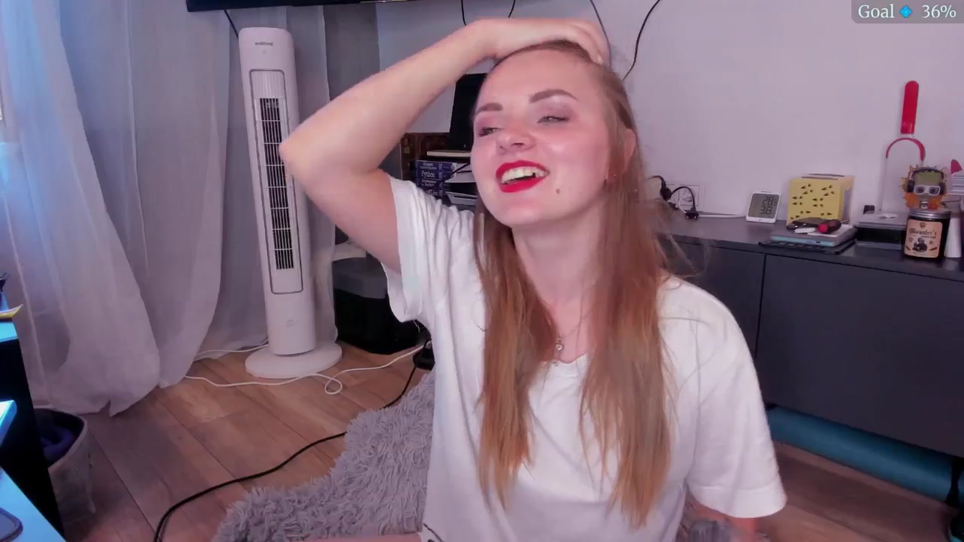 Gallery image thumbnail from BiteTheSweet's myfreecams stream on, 08/15/2025, 16:16 image 10 of 20