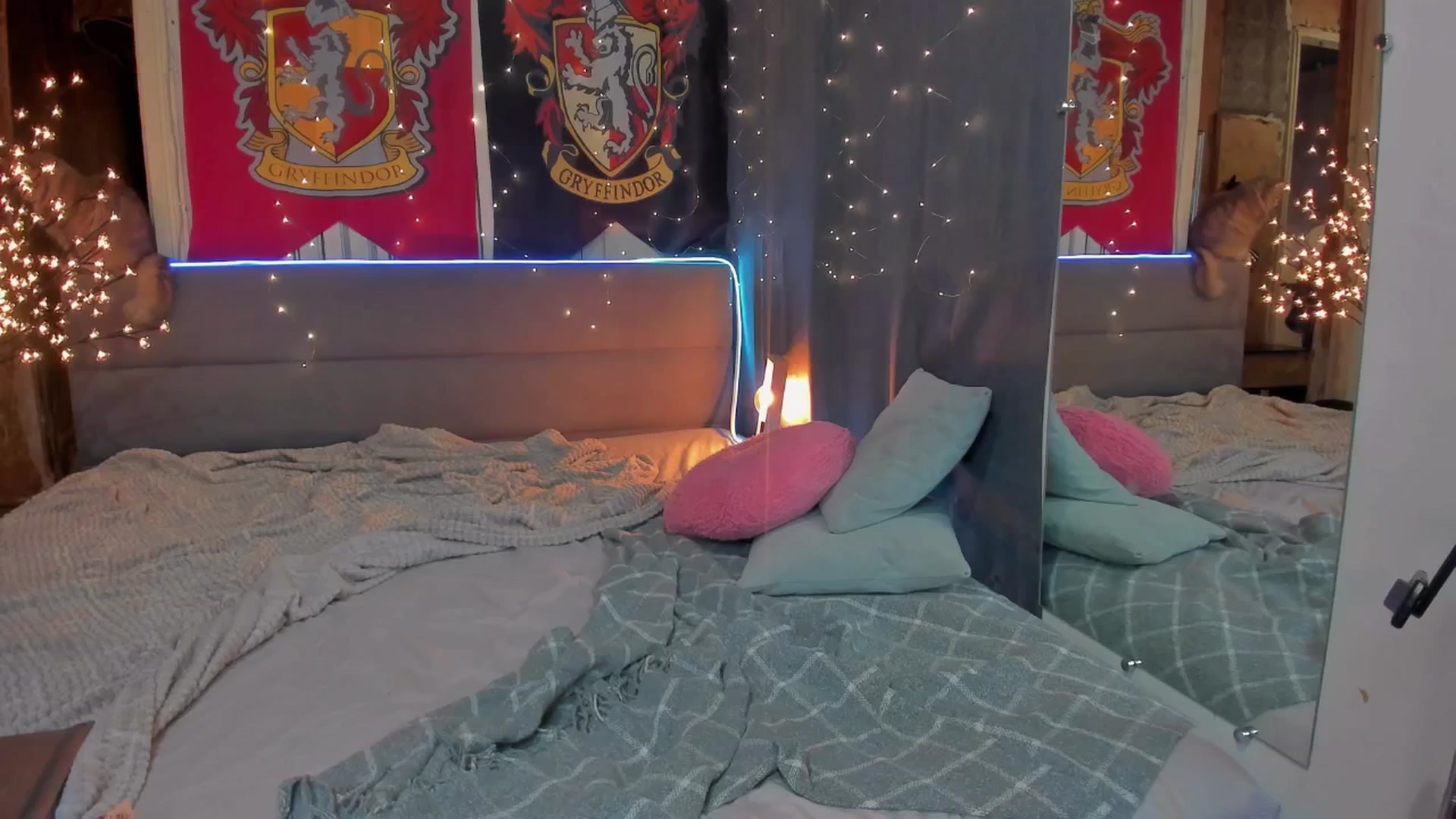 Gallery image thumbnail from BiteTheSweet's myfreecams stream on, 02/02/2026, 18:23 image 14 of 20