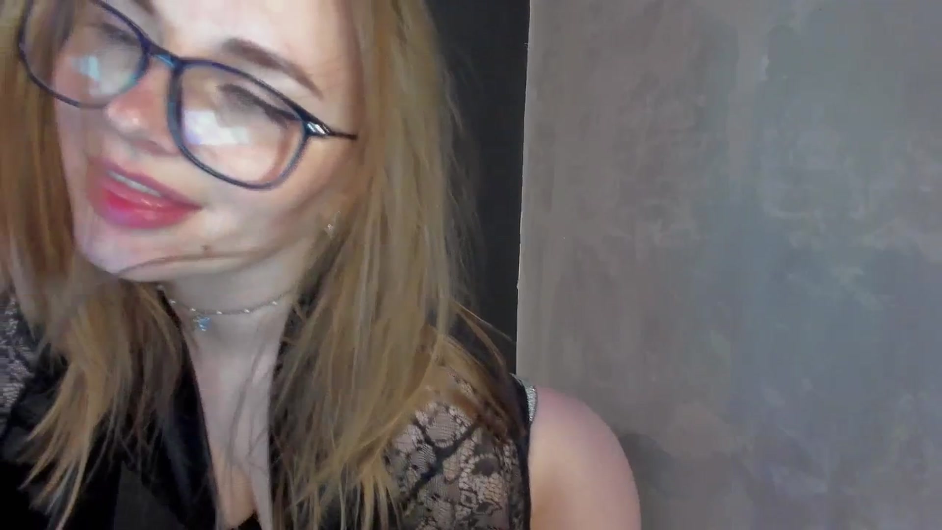 Gallery image thumbnail from BiteTheSweet's myfreecams stream on, 03/17/2026, 18:24 image 17 of 20