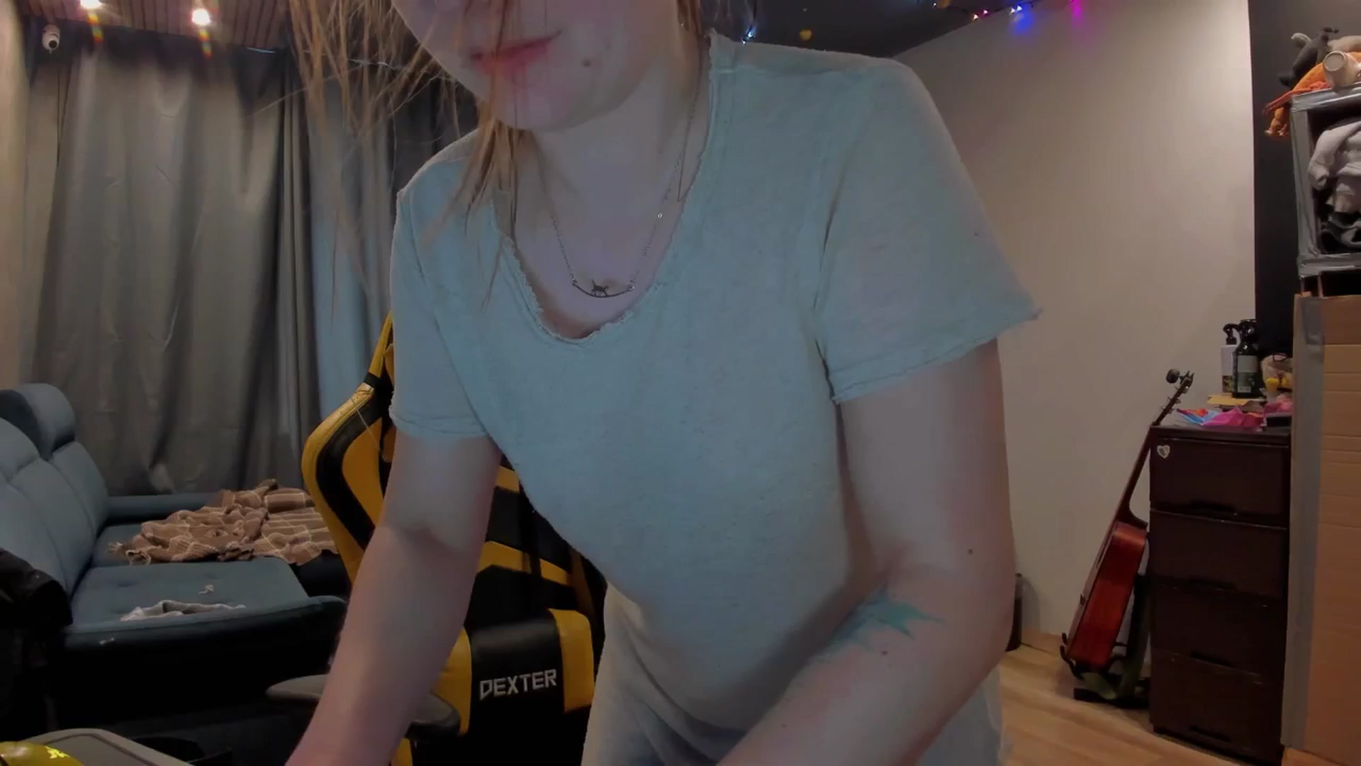 Gallery image thumbnail from BiteTheSweet's myfreecams stream on, 03/20/2026, 07:15 image 19 of 20