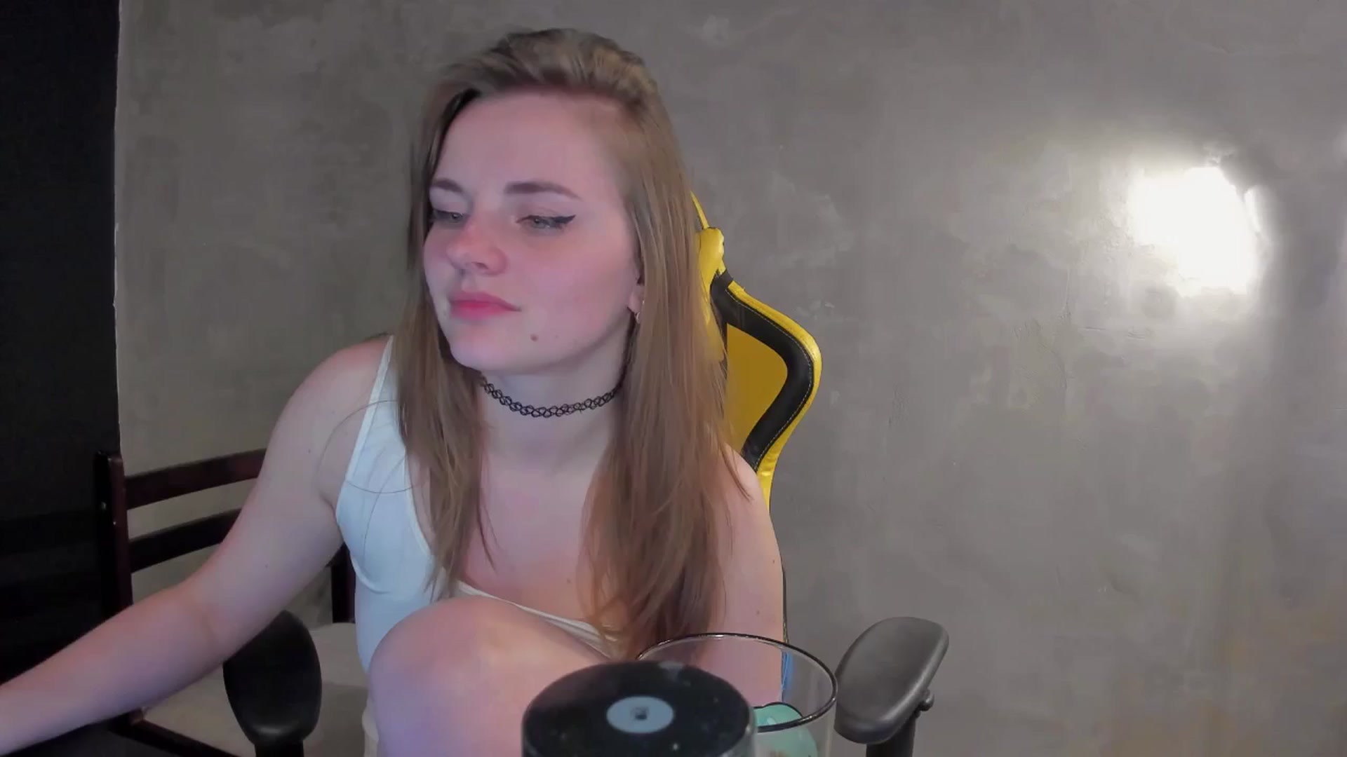 Gallery image thumbnail from BiteTheSweet's myfreecams stream on, 03/20/2026, 20:49 image 16 of 20