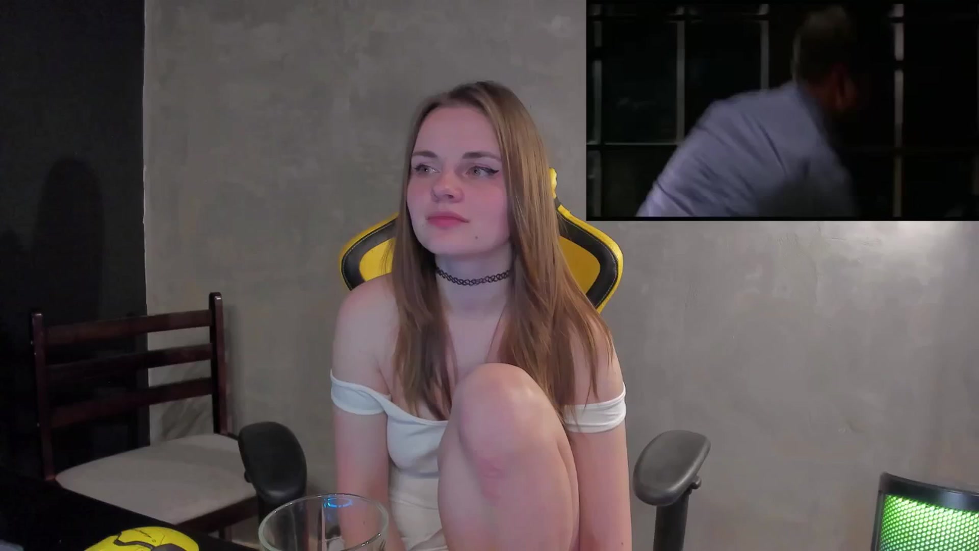 Gallery image thumbnail from BiteTheSweet's myfreecams stream on, 03/20/2026, 22:33 image 11 of 20