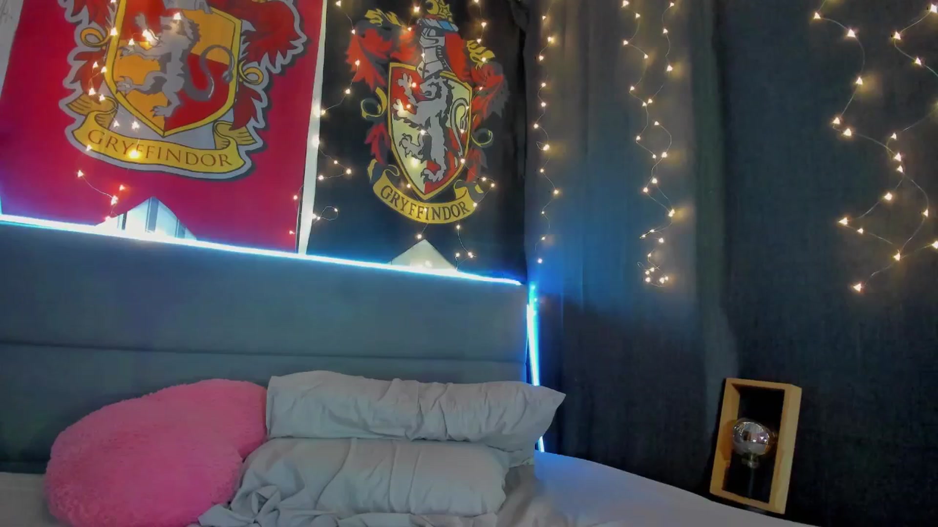 Gallery image thumbnail from BiteTheSweet's myfreecams stream on, 03/30/2026, 17:34 image 18 of 20