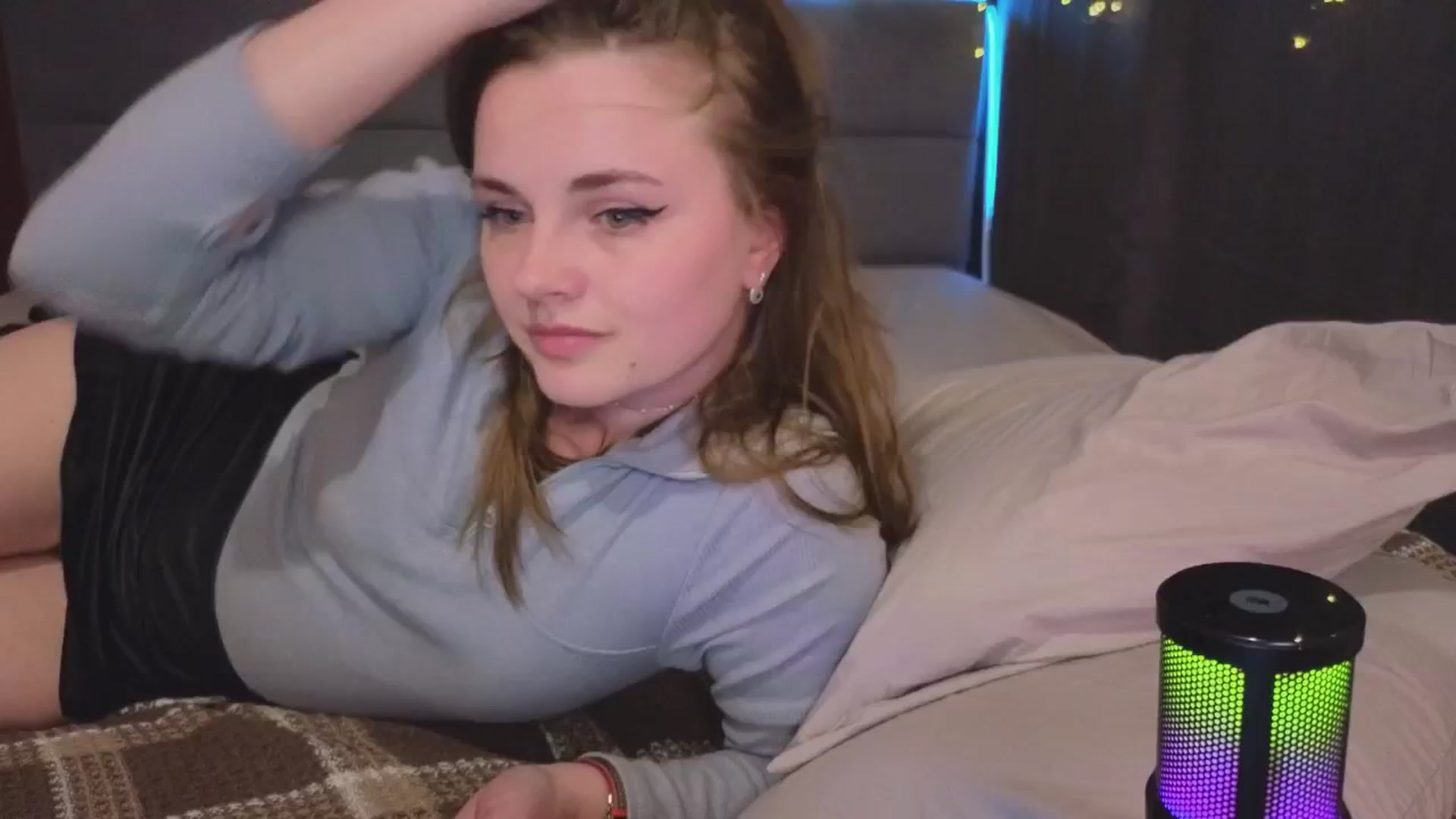Gallery image thumbnail from BiteTheSweet's myfreecams stream on, 03/31/2026, 18:35 image 18 of 20