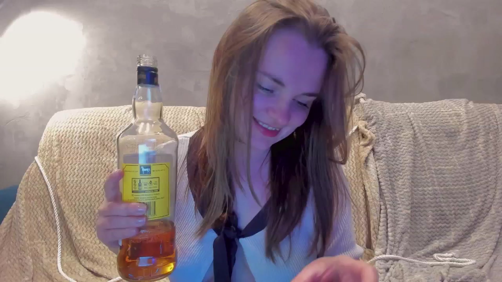 Gallery image thumbnail from BiteTheSweet's myfreecams stream on, 04/07/2026, 21:51 image 17 of 20