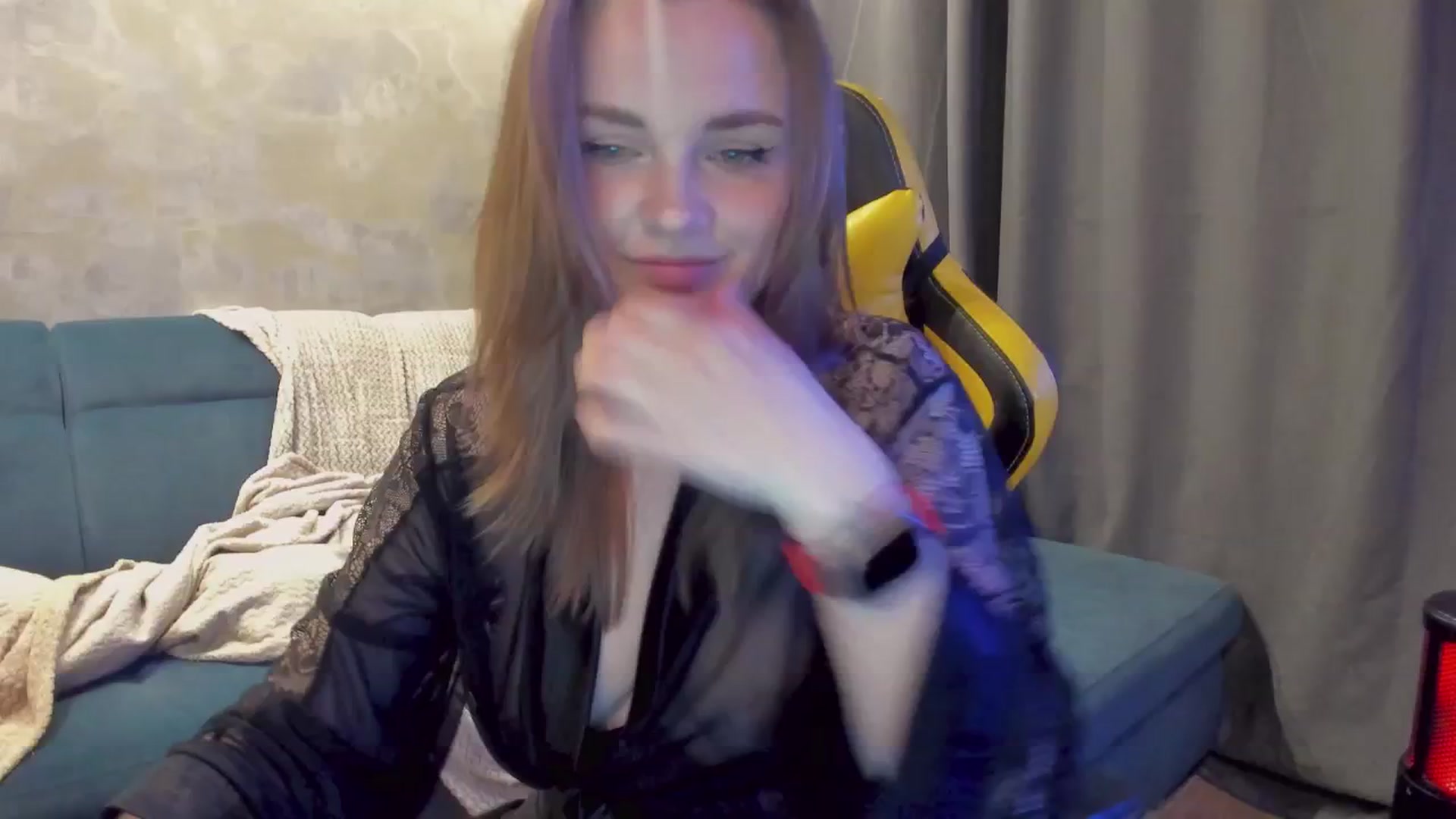 Gallery image thumbnail from BiteTheSweet's myfreecams stream on, 04/24/2026, 21:05 image 6 of 20