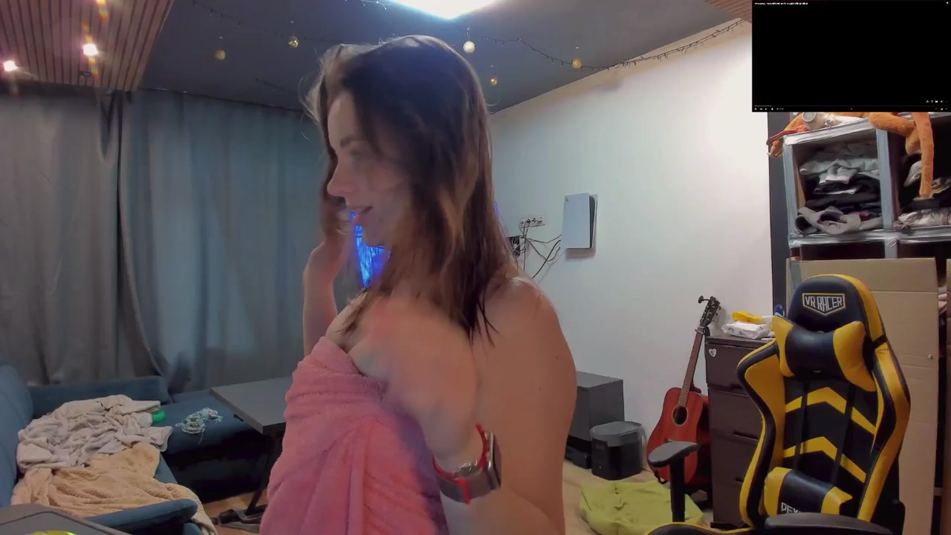Gallery image thumbnail from BiteTheSweet's myfreecams stream on, 04/26/2026, 12:00 image 3 of 20