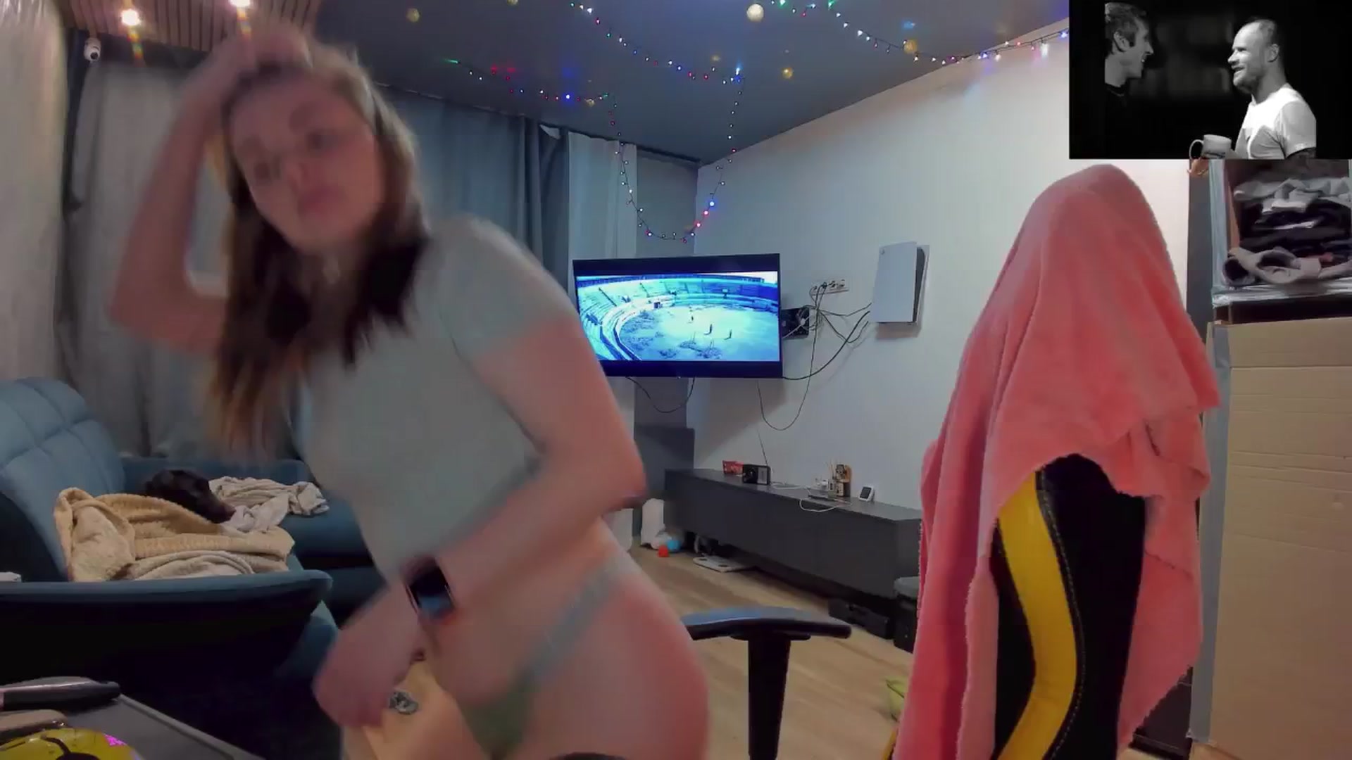 Gallery image thumbnail from BiteTheSweet's myfreecams stream on, 04/26/2026, 14:40 image 7 of 20