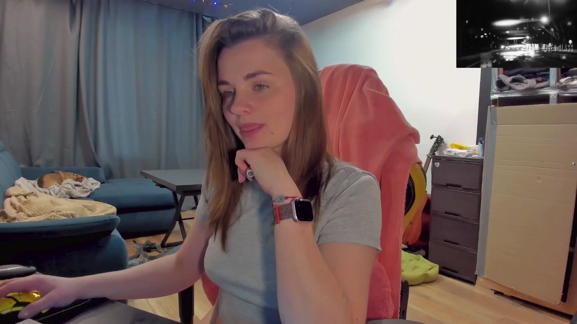 Gallery image thumbnail from BiteTheSweet's myfreecams stream on, 04/26/2026, 14:40 image 11 of 20