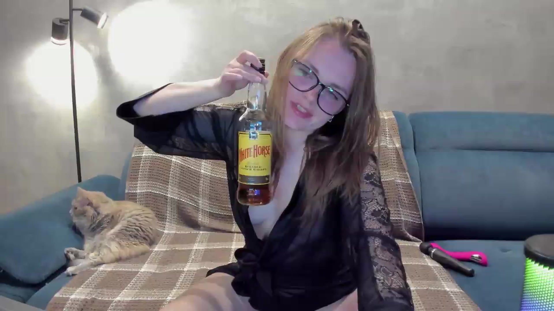 Gallery image thumbnail from BiteTheSweet's myfreecams stream on, 05/09/2026, 24:34 image 6 of 20