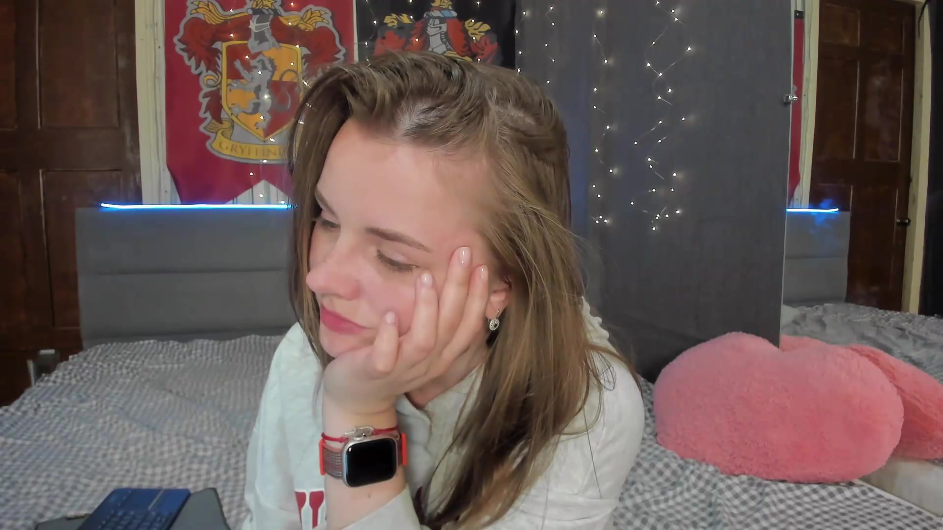 Gallery image thumbnail from BiteTheSweet's myfreecams stream on, 05/14/2026, 19:02 image 19 of 20