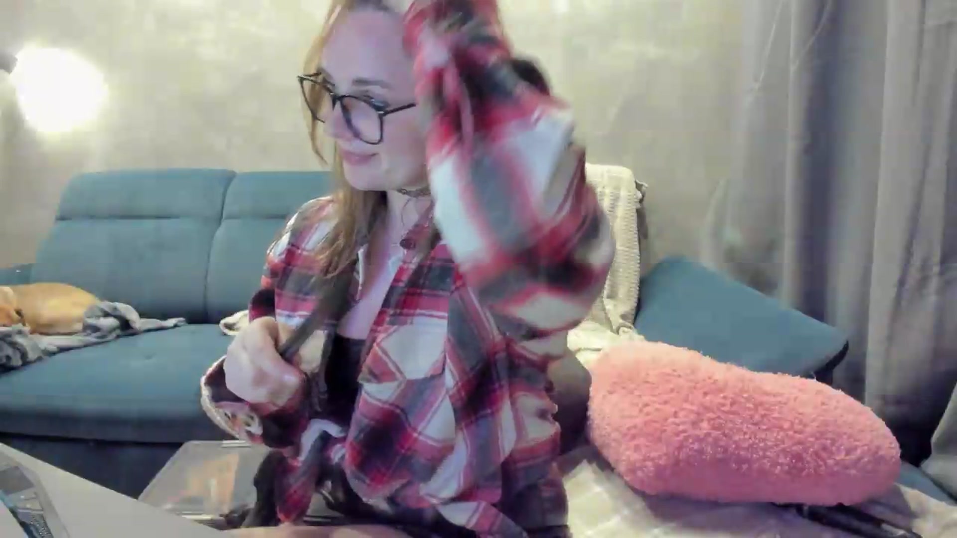 Gallery image thumbnail from BiteTheSweet's myfreecams stream on, 05/17/2026, 20:48 image 14 of 20