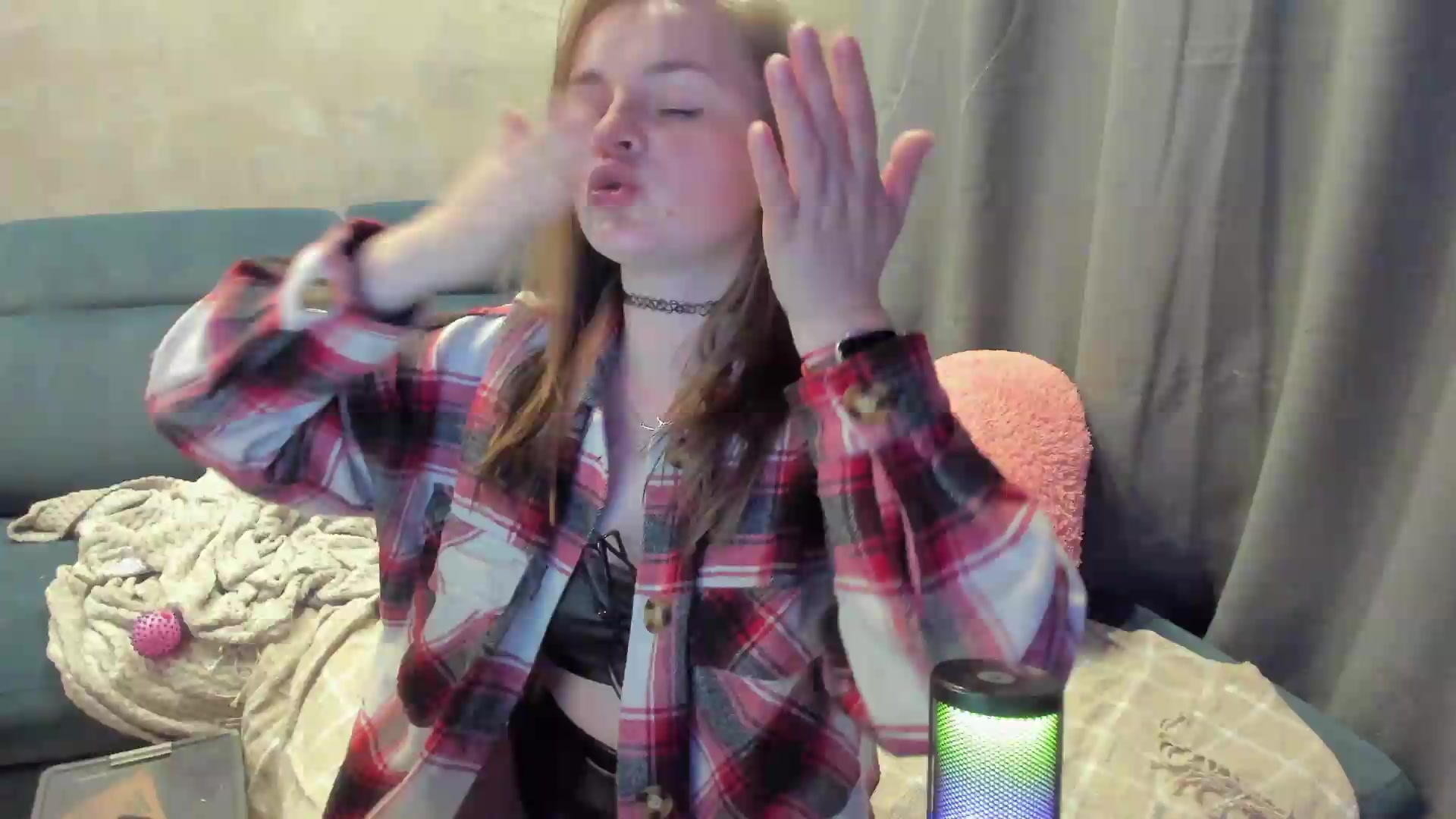 Gallery image thumbnail from BiteTheSweet's myfreecams stream on, 05/17/2026, 21:01 image 20 of 20