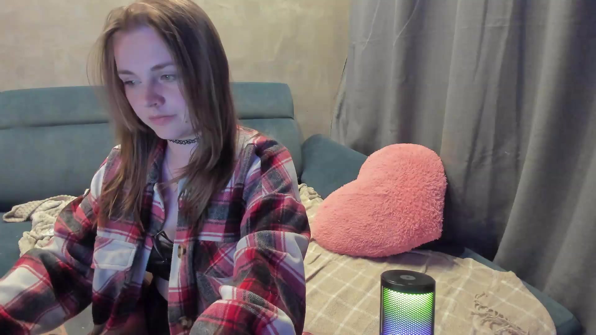 Gallery image thumbnail from BiteTheSweet's myfreecams stream on, 05/17/2026, 21:01 image 18 of 20