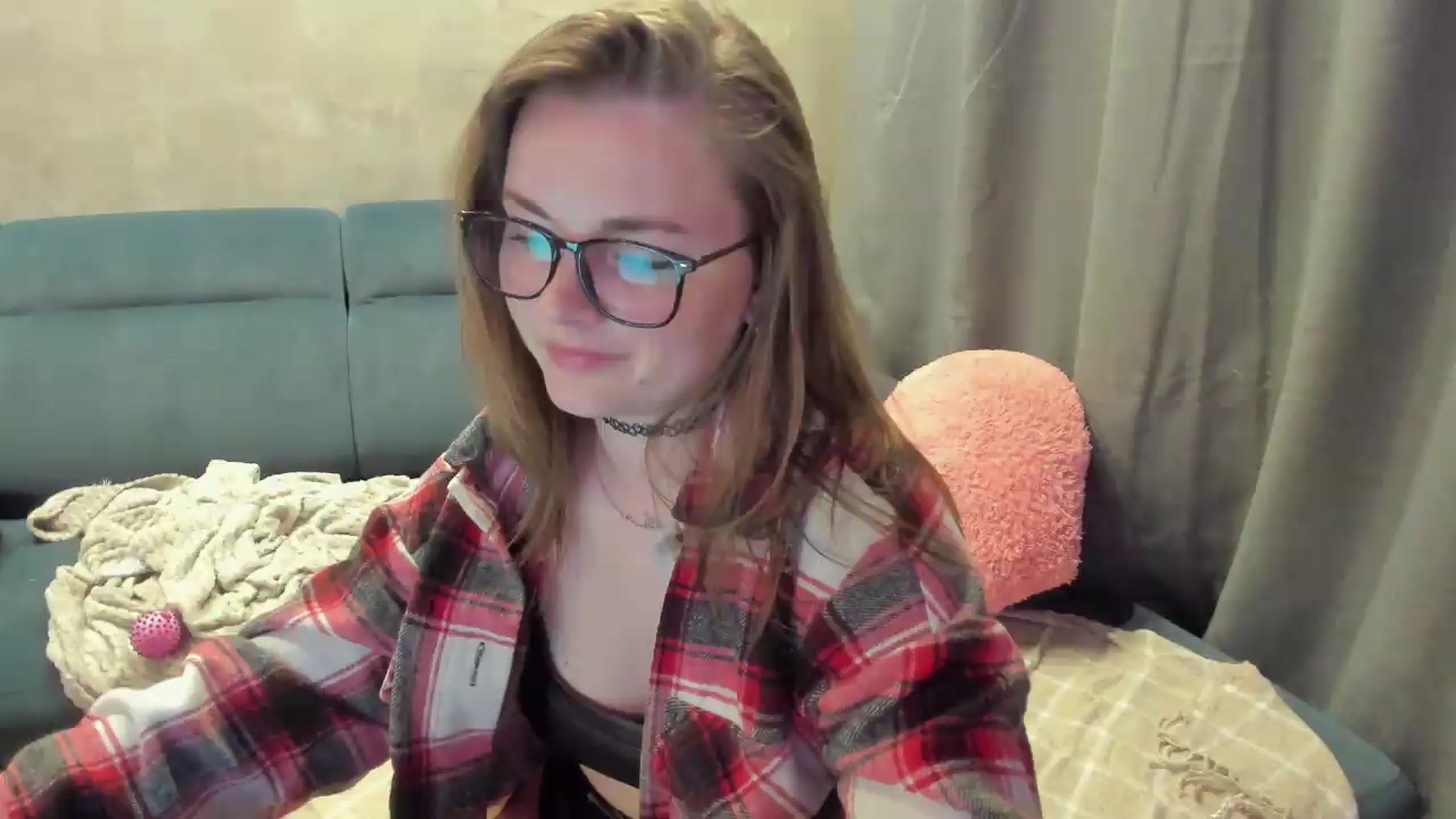 Gallery image thumbnail from BiteTheSweet's myfreecams stream on, 05/17/2026, 21:01 image 3 of 20