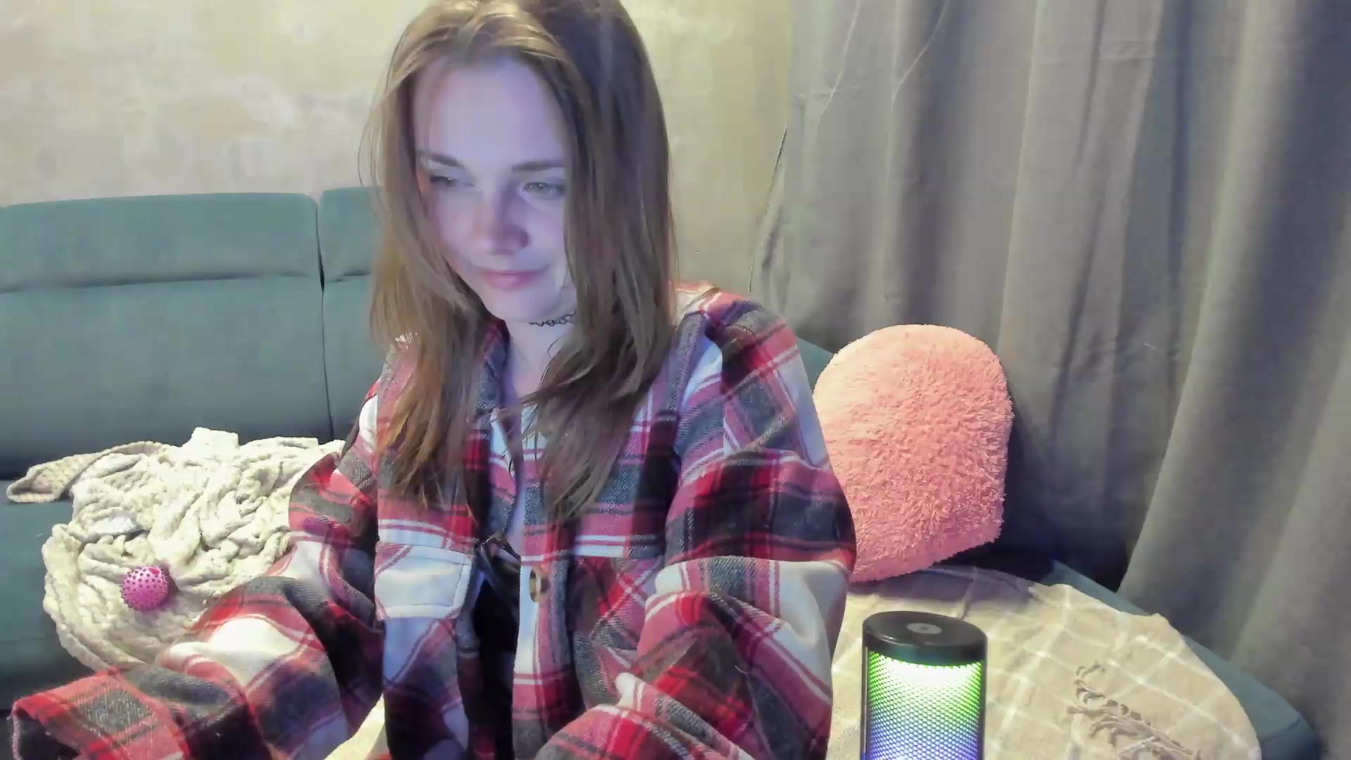 Gallery image thumbnail from BiteTheSweet's myfreecams stream on, 05/17/2026, 21:01 image 19 of 20