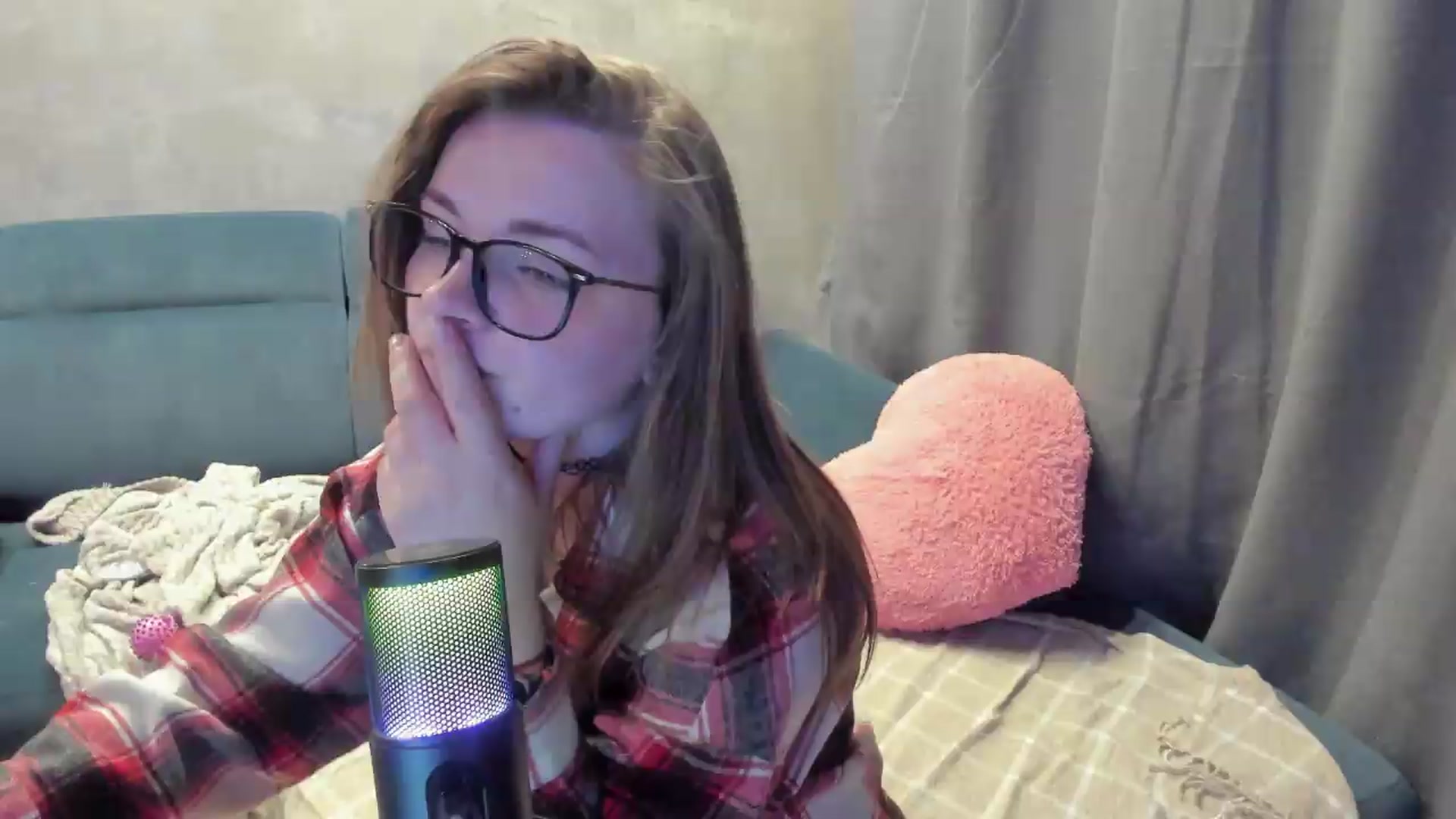 Gallery image thumbnail from BiteTheSweet's myfreecams stream on, 05/17/2026, 21:01 image 6 of 20