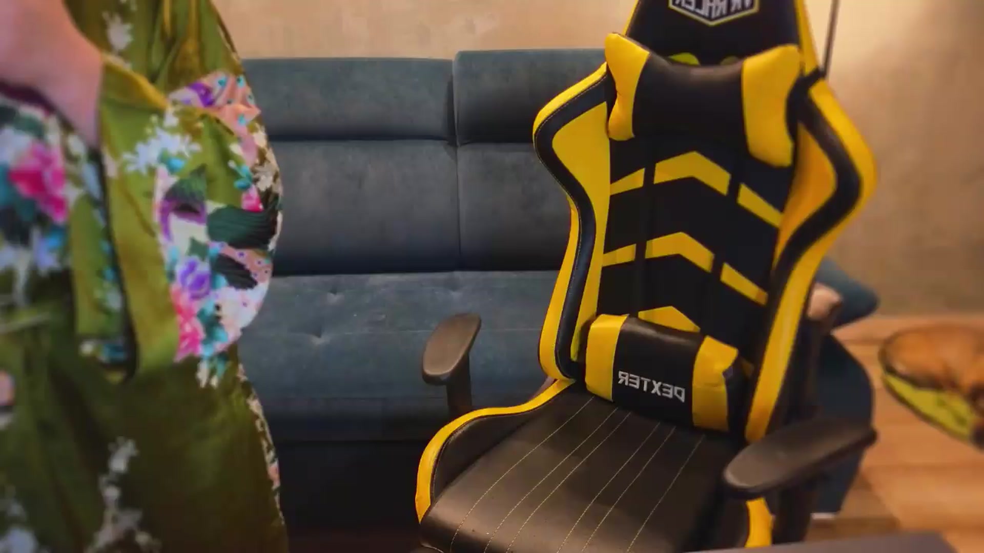 Gallery image thumbnail from BiteTheSweet's myfreecams stream on, 06/26/2026, 16:38 image 15 of 20