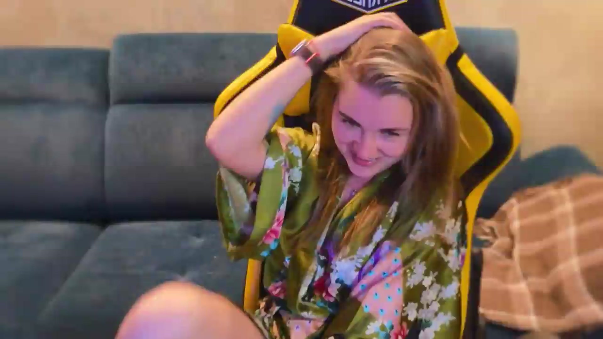 Gallery image thumbnail from BiteTheSweet's myfreecams stream on, 06/26/2026, 16:38 image 13 of 20
