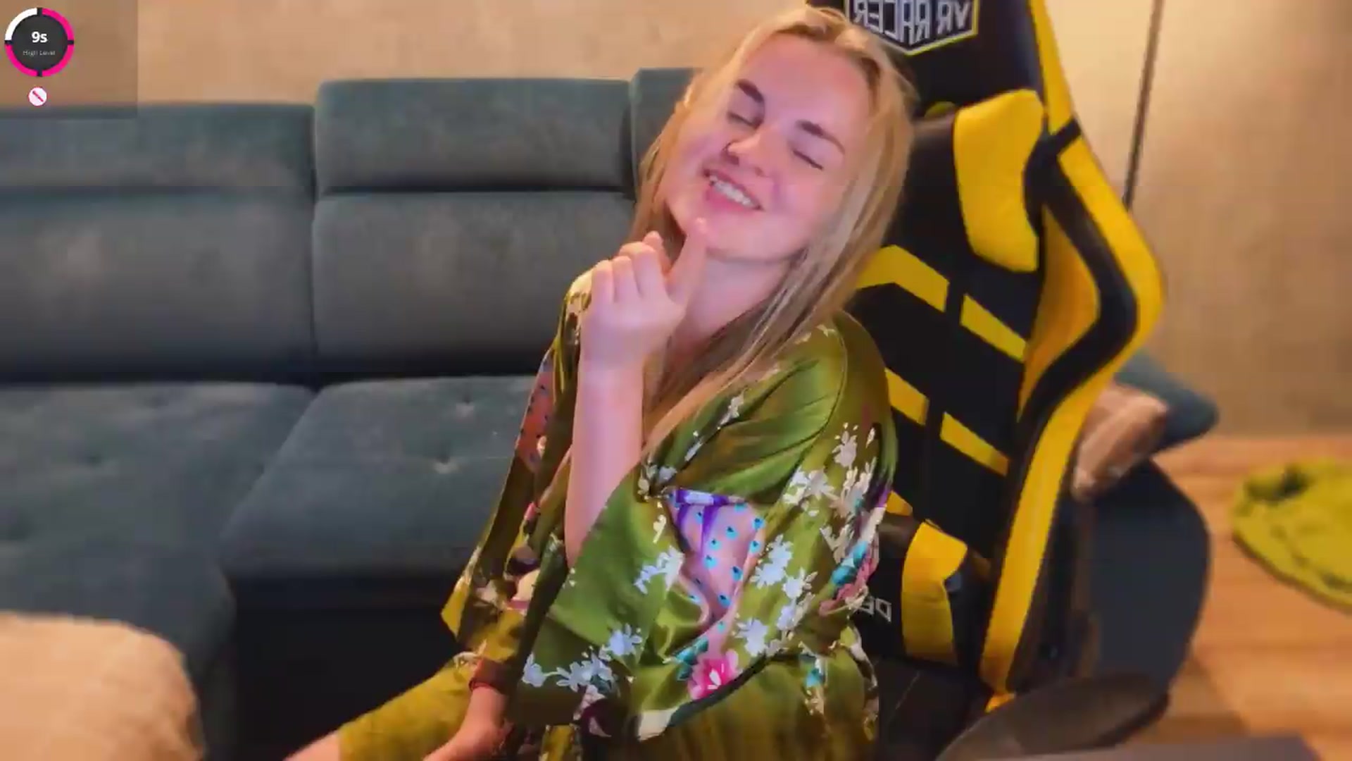 Gallery image thumbnail from BiteTheSweet's myfreecams stream on, 06/26/2026, 16:38 image 14 of 20