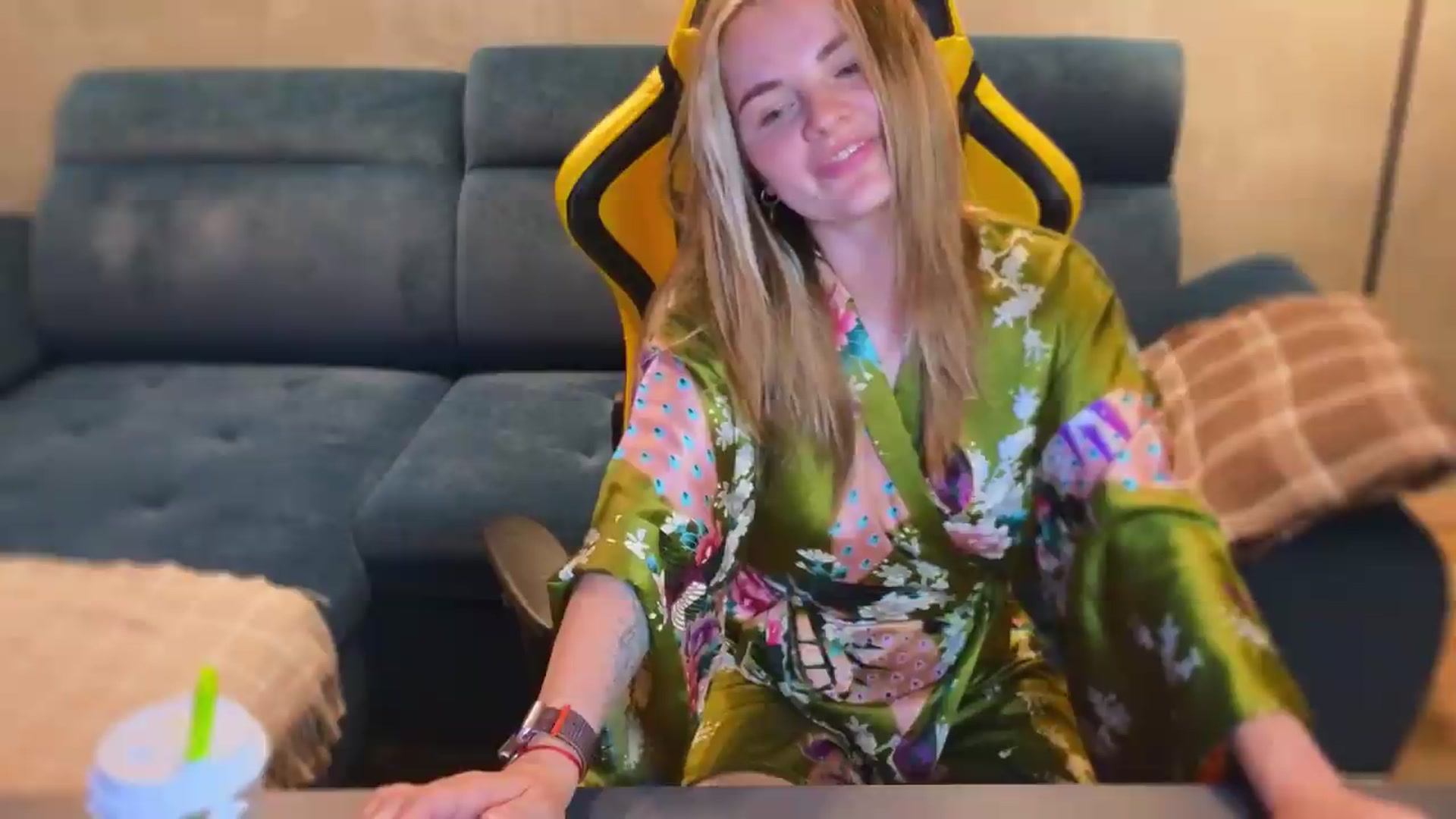 Gallery image thumbnail from BiteTheSweet's myfreecams stream on, 06/26/2026, 16:38 image 8 of 20