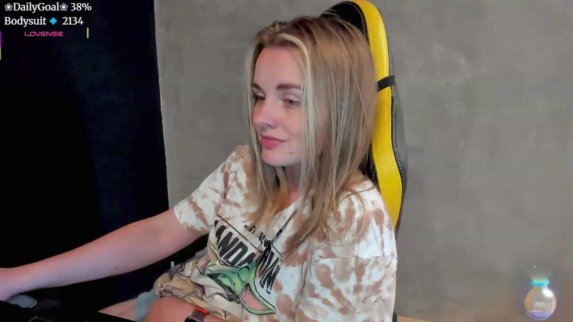 Gallery image thumbnail from BiteTheSweet's myfreecams stream on, 07/04/2026, 11:20 image 18 of 20
