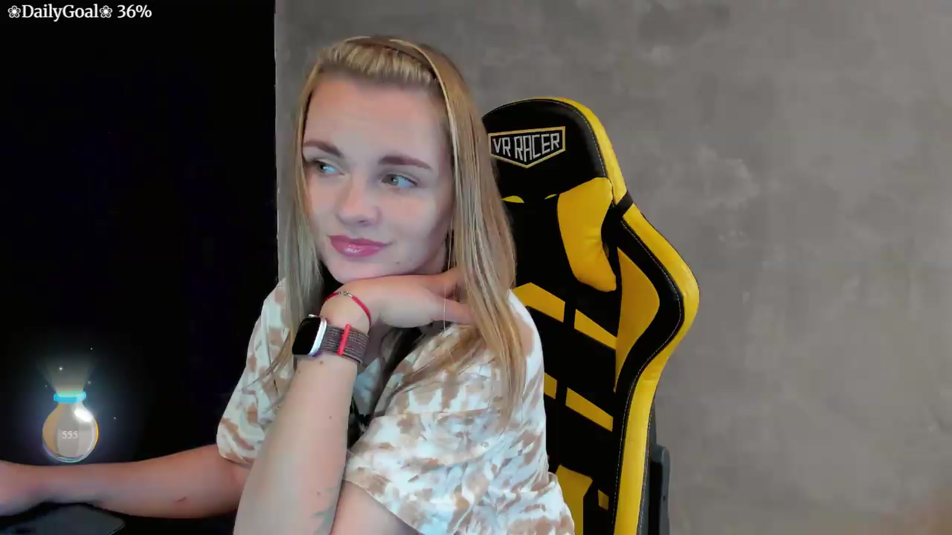 Gallery image thumbnail from BiteTheSweet's myfreecams stream on, 07/04/2026, 11:20 image 1 of 20