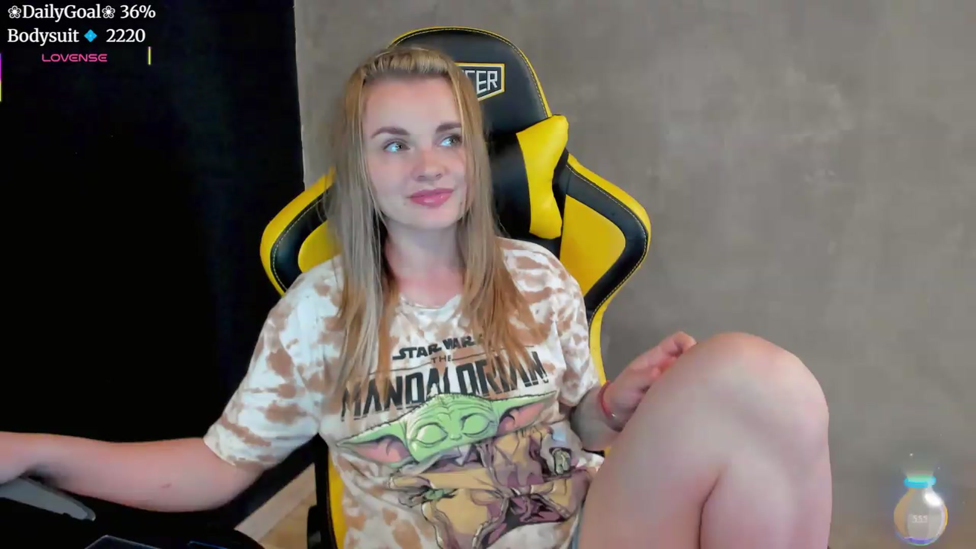Gallery image thumbnail from BiteTheSweet's myfreecams stream on, 07/04/2026, 11:20 image 12 of 20