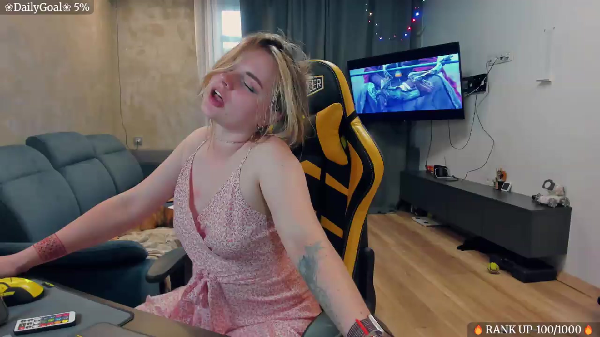 Gallery image thumbnail from BiteTheSweet's myfreecams stream on, 07/15/2026, 16:44 image 16 of 20