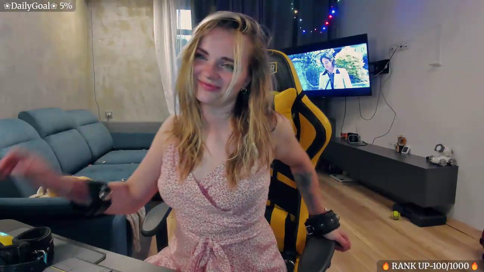Gallery image thumbnail from BiteTheSweet's myfreecams stream on, 07/15/2026, 18:40 image 6 of 20