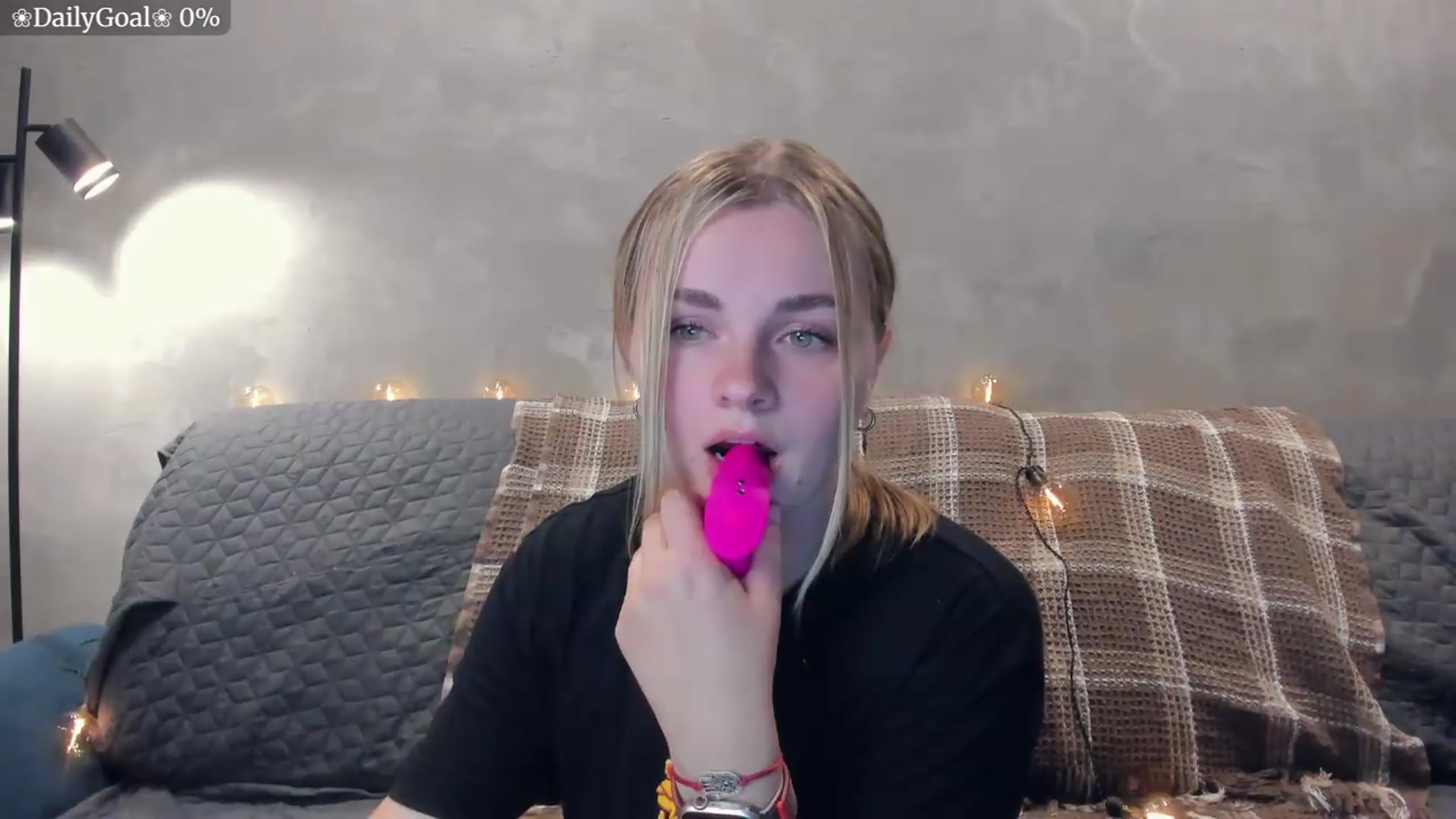 Gallery image thumbnail from BiteTheSweet's myfreecams stream on, 08/20/2026, 17:45 image 3 of 20