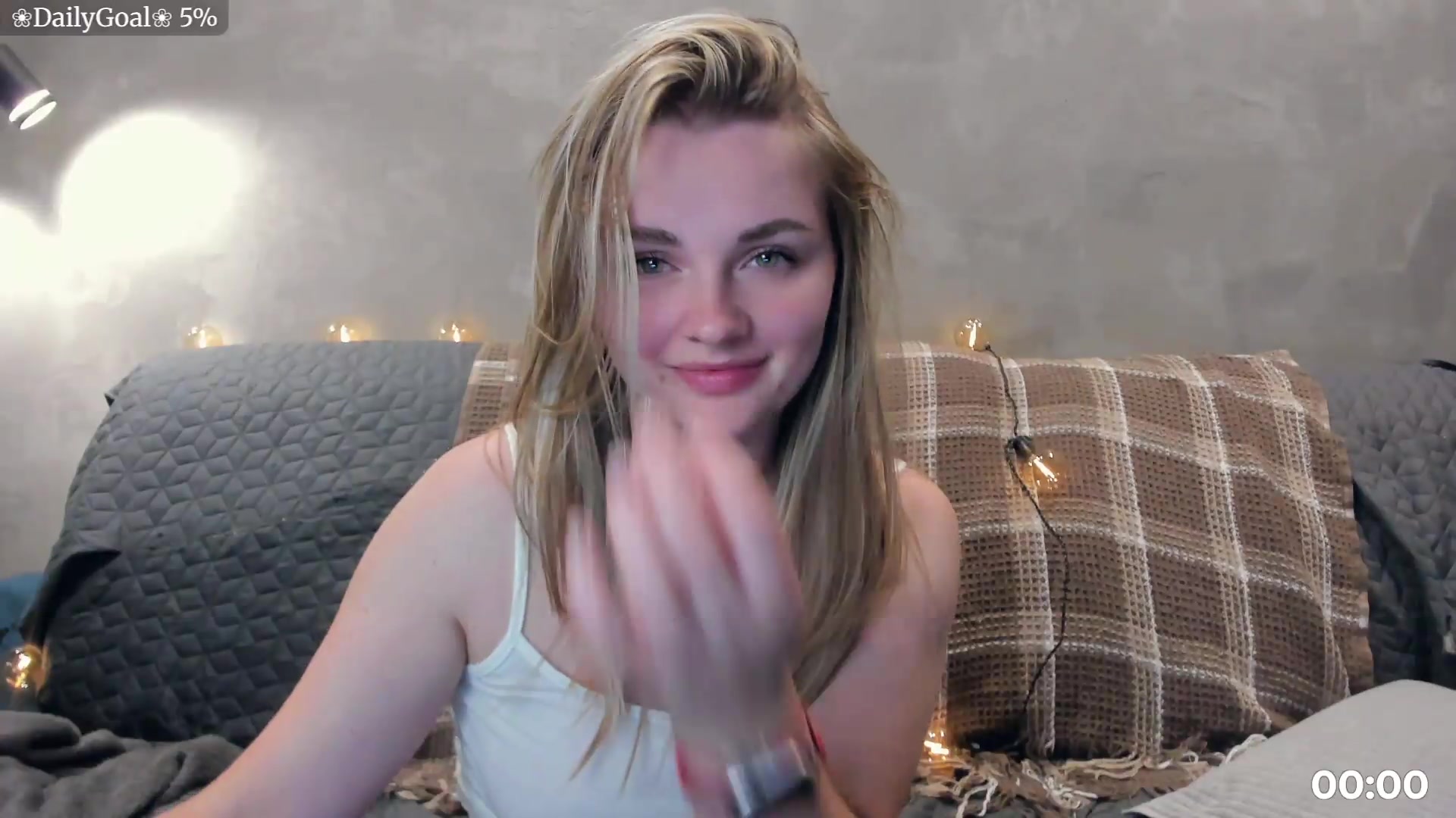 Gallery image thumbnail from BiteTheSweet's myfreecams stream on, 08/20/2026, 19:31 image 17 of 20