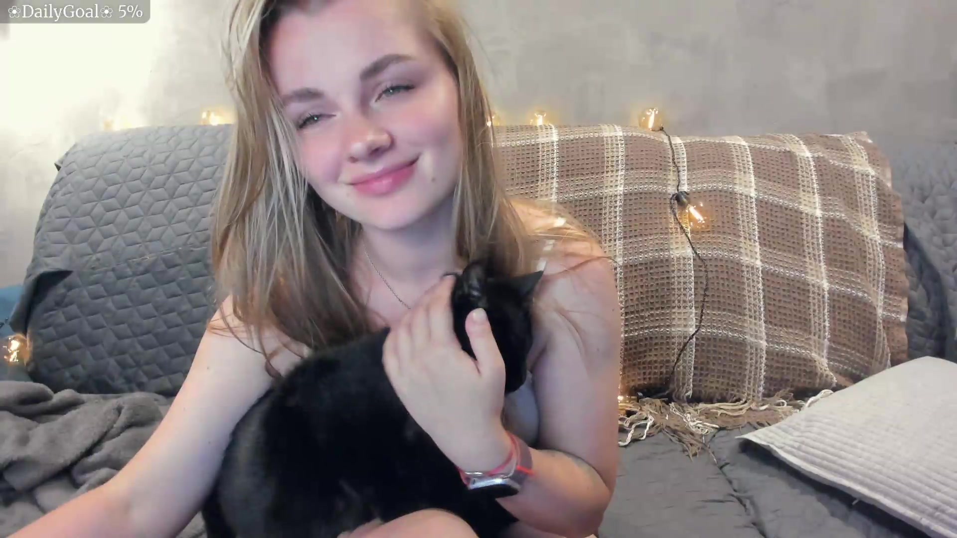 Gallery image thumbnail from BiteTheSweet's myfreecams stream on, 08/20/2026, 19:31 image 19 of 20