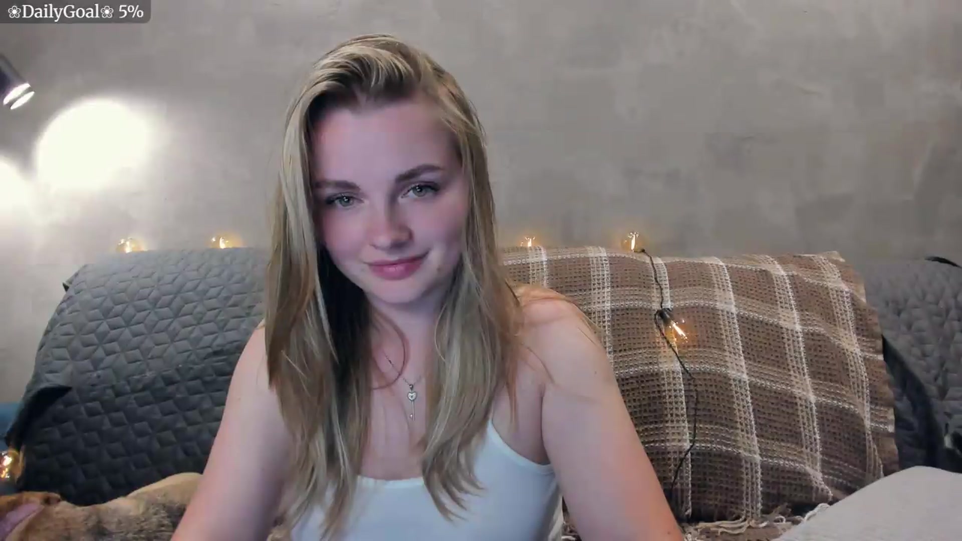 Gallery image thumbnail from BiteTheSweet's myfreecams stream on, 08/20/2026, 19:45 image 18 of 20
