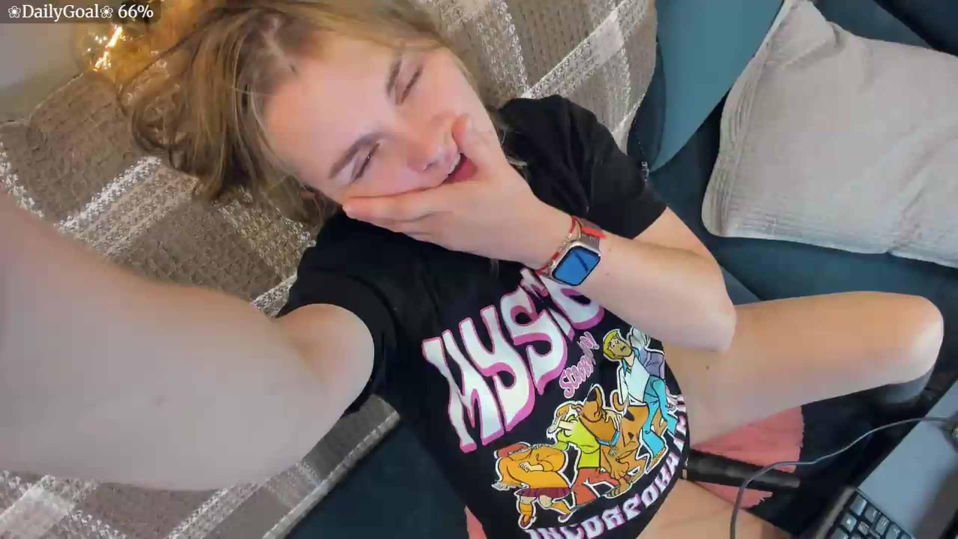 Gallery image thumbnail from BiteTheSweet's myfreecams stream on, 08/29/2026, 20:56 image 1 of 20